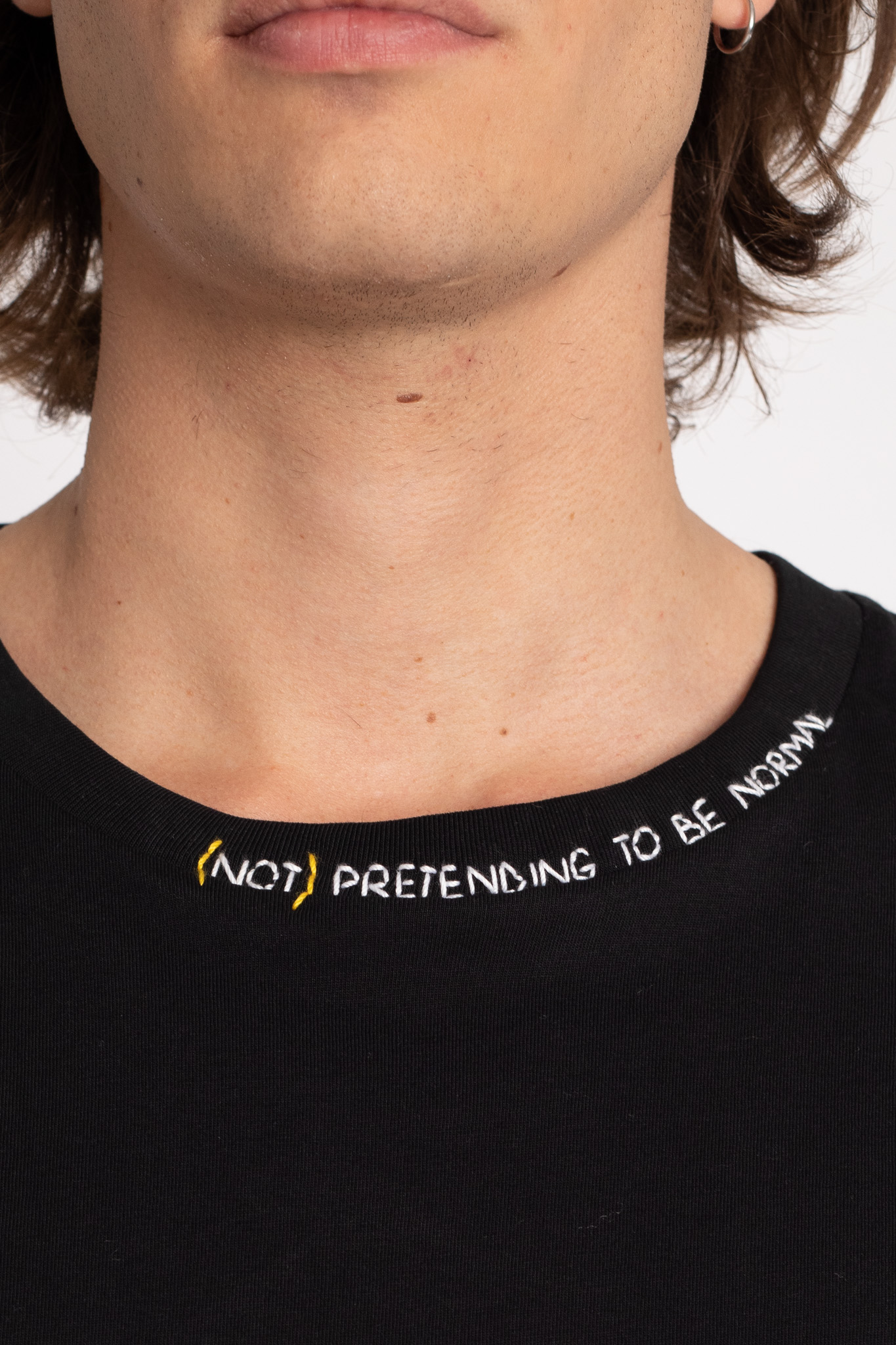 tee-shirt man punchline embroided