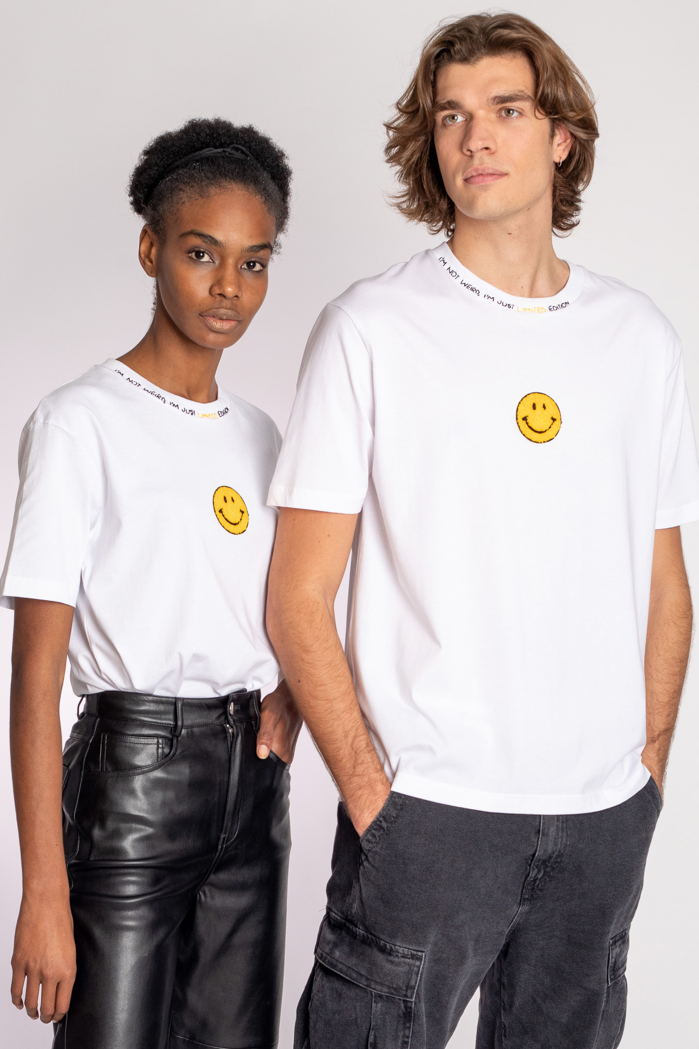 tee-shirt unisex hand embroided