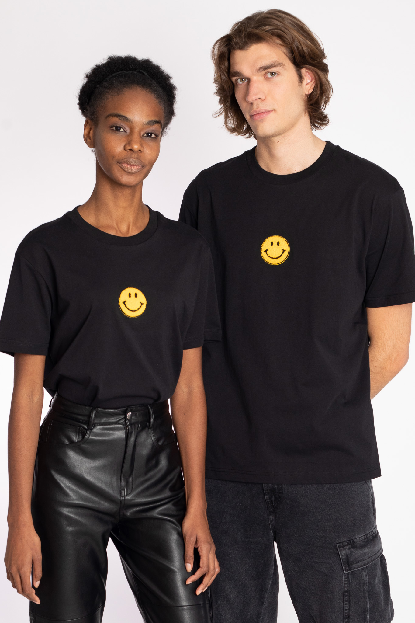 t-shirt man and woman smiley face black