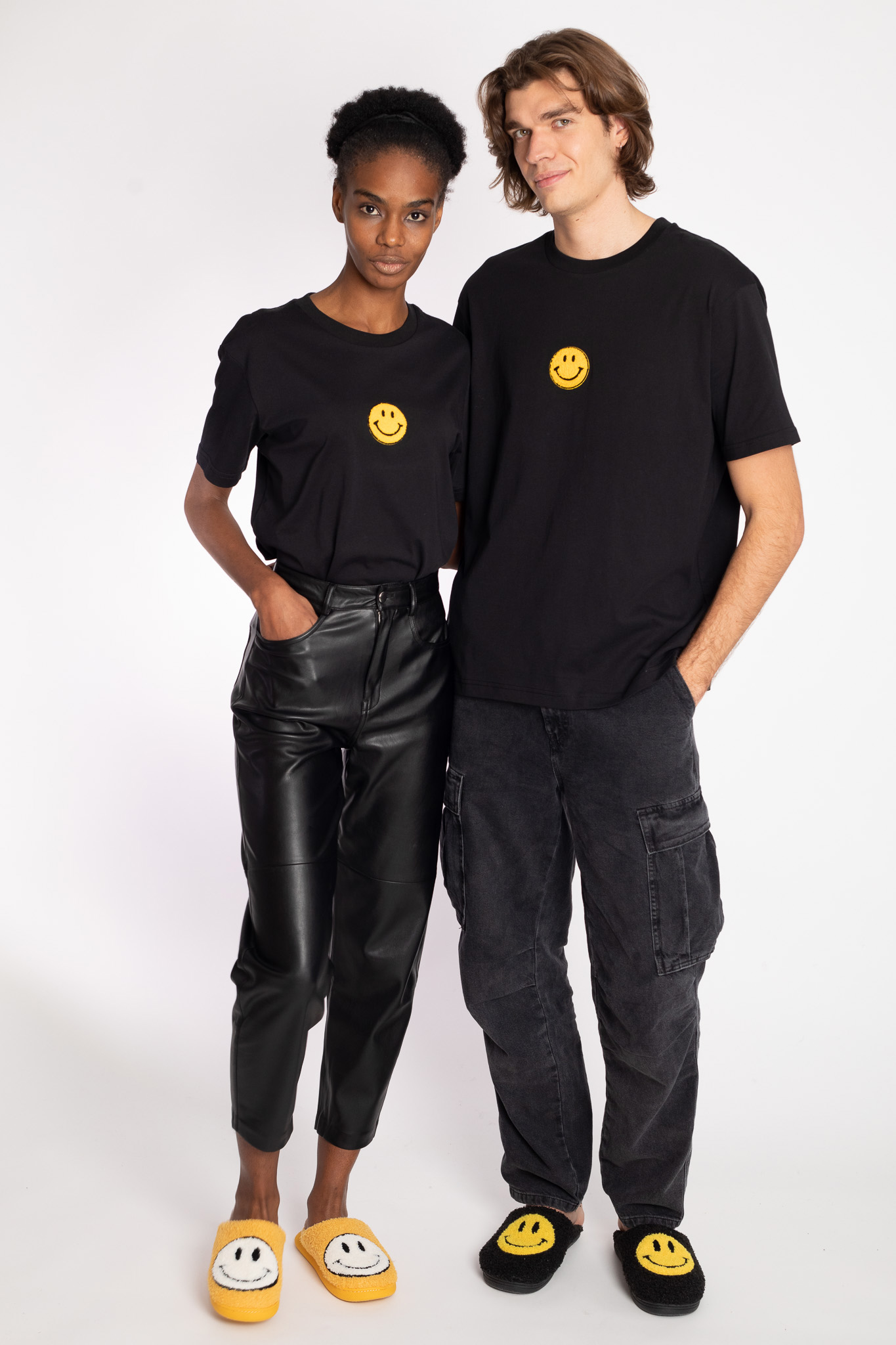 t-shirt man woman smiley face black